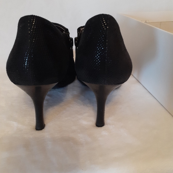 Calvin Klein booties. Size 7.5 - Picture 2 of 10
